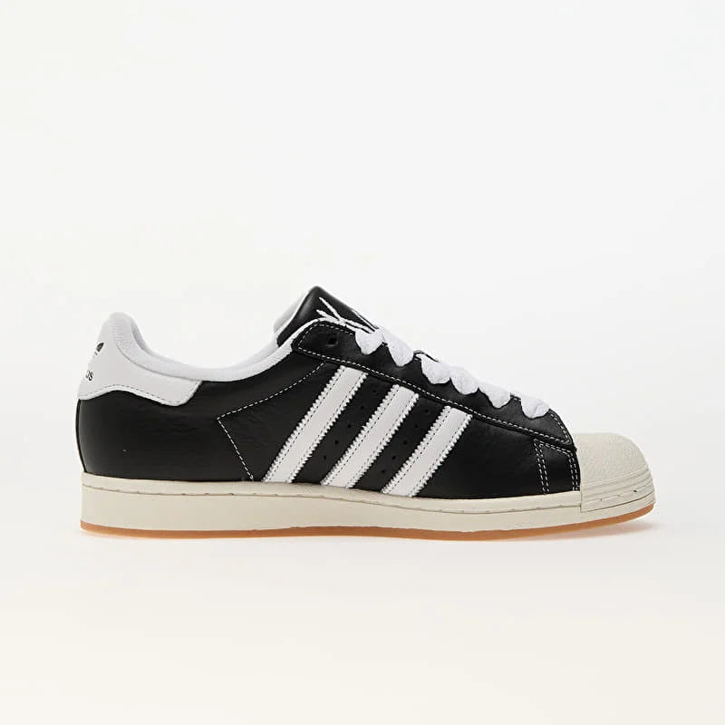Korn x Superstar Black / White