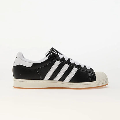 Korn x Superstar Black / White
